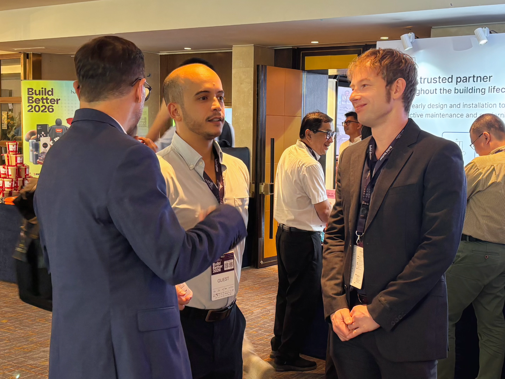 Mr. David exchanges professional insights with partners at Build Better HCMC 2026