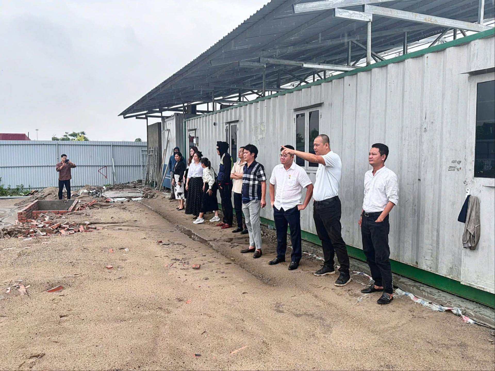 Đại diện Song Anh và các bên khảo sát thực tế dự án Đông Hải